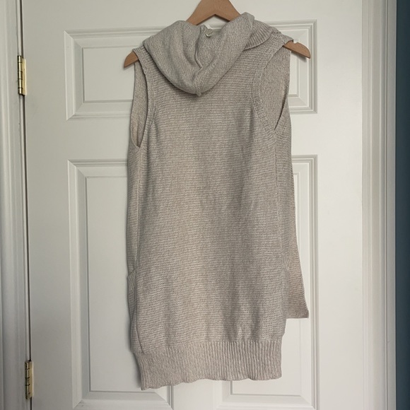 Francesca’s Draped Hooded Vest - Picture 5 of 7